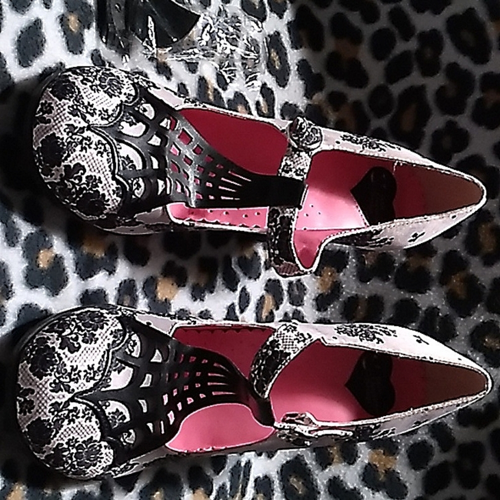 Hot Chocolate pinup heels